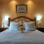 Hostal Segovia
